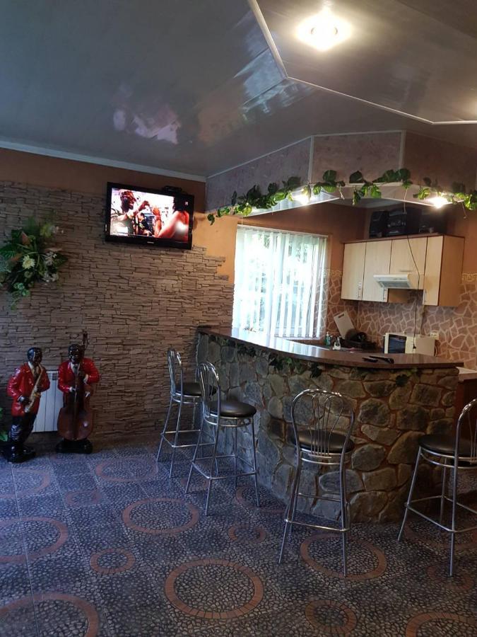 Hotel Дом Для Души С Бассейном Целиком à Vinnytsia Extérieur photo