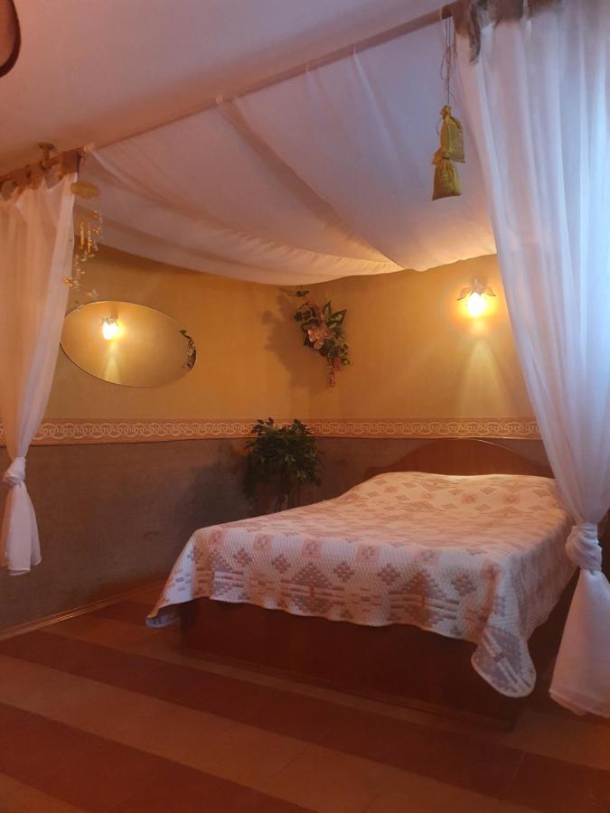 Hotel Дом Для Души С Бассейном Целиком à Vinnytsia Extérieur photo